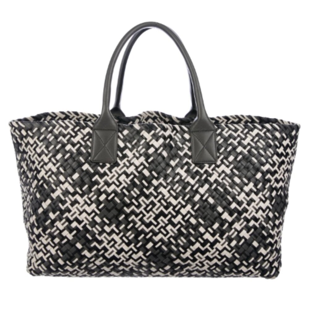 BOTTEGA VENETA 2017 Limited Edition Large Cabat Tote